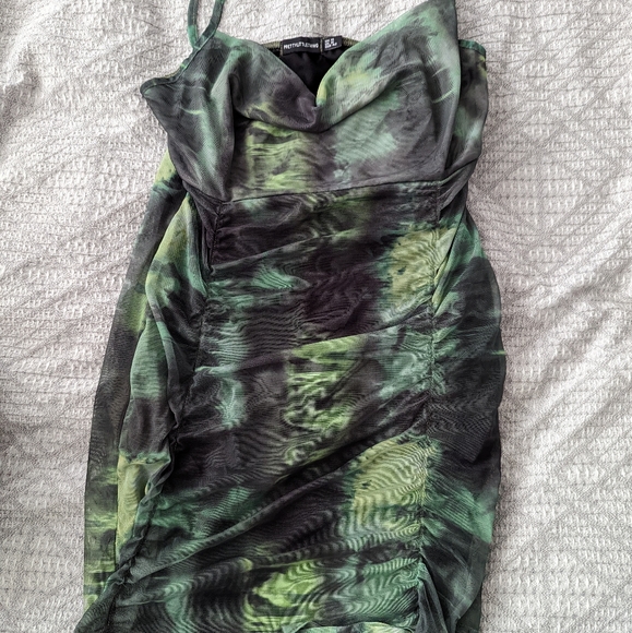 Pretty Little Thing size 10 - Picture 2 of 3